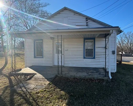 1627 N Delphine Ave, Waynesboro, Virginia